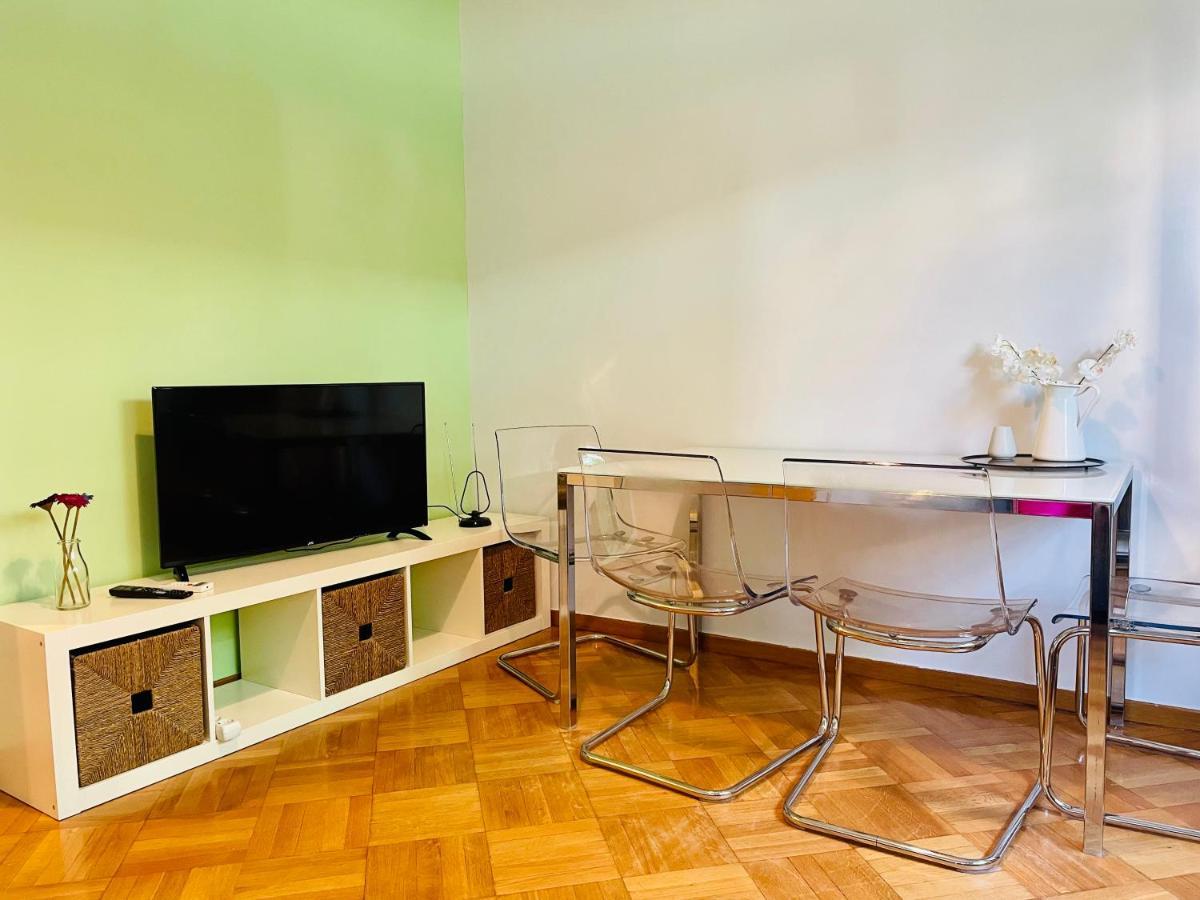 70M2 Apartment 4 Mins From Athens Central Station! Exterior photo